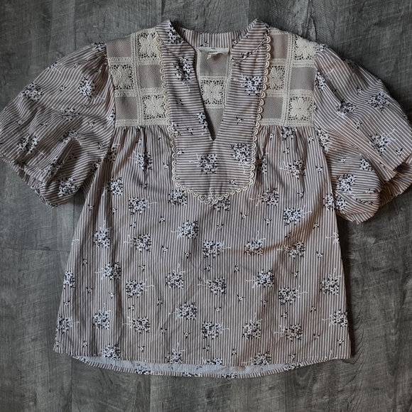 entro Tops - Striped Lace Detail Blouse